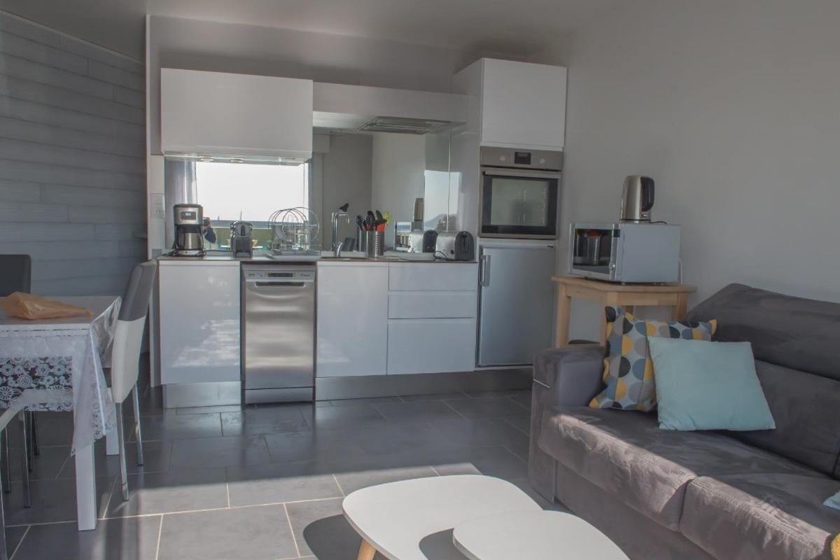 Au Bruit Des Vagues Apartment Биник Екстериор снимка