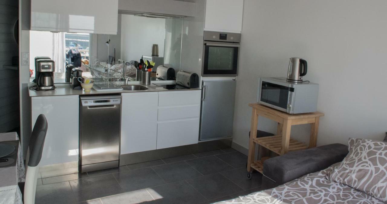 Au Bruit Des Vagues Apartment Биник Екстериор снимка